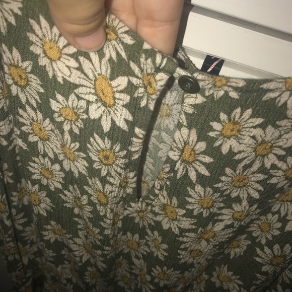 Forever 21 romper - Picture 3 of 3